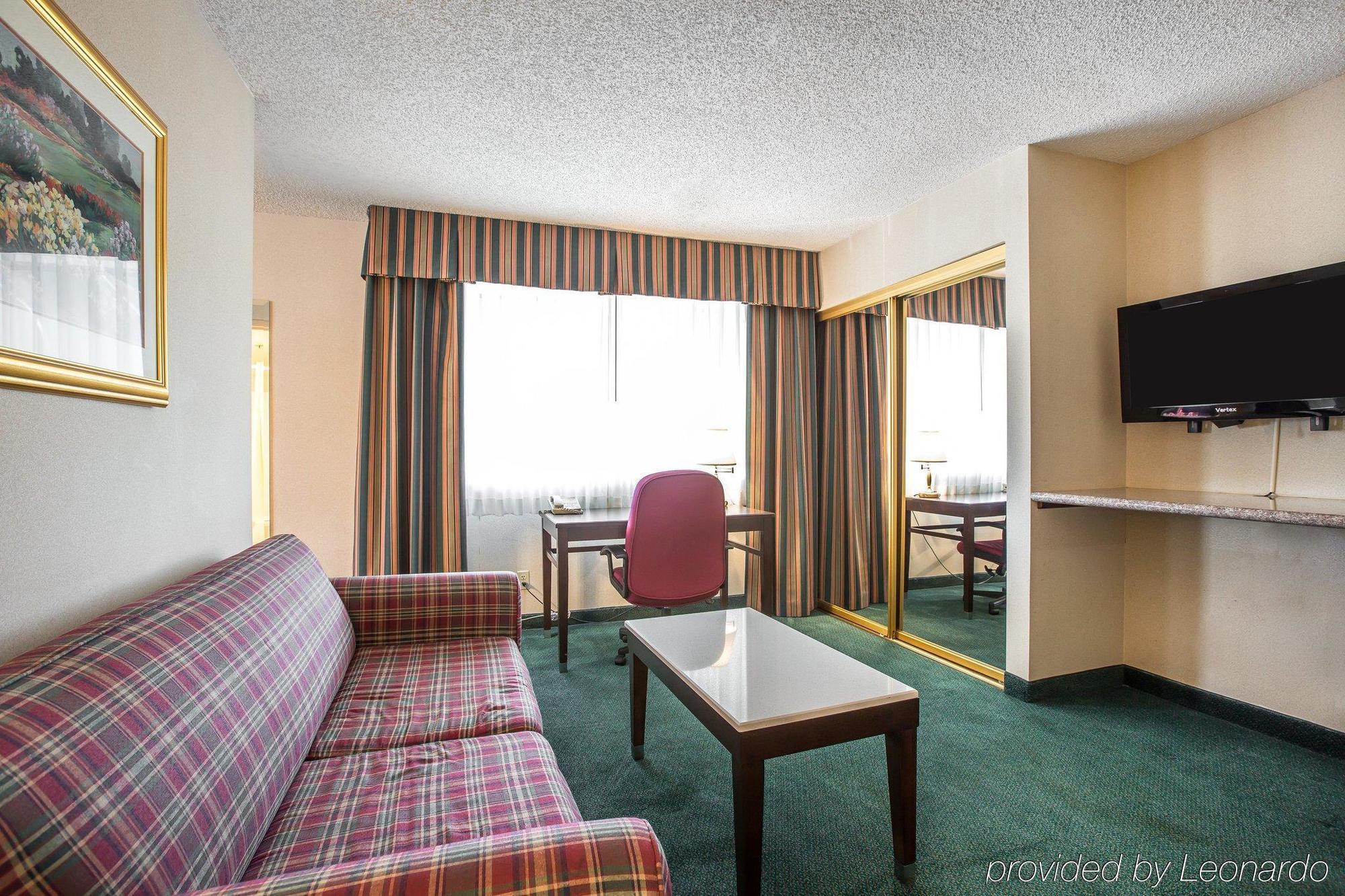 Quality Inn & Suites Walnut - City Of Industry Exterior foto