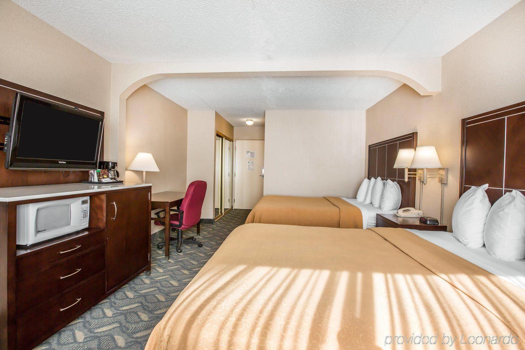 Quality Inn & Suites Walnut - City Of Industry Exterior foto